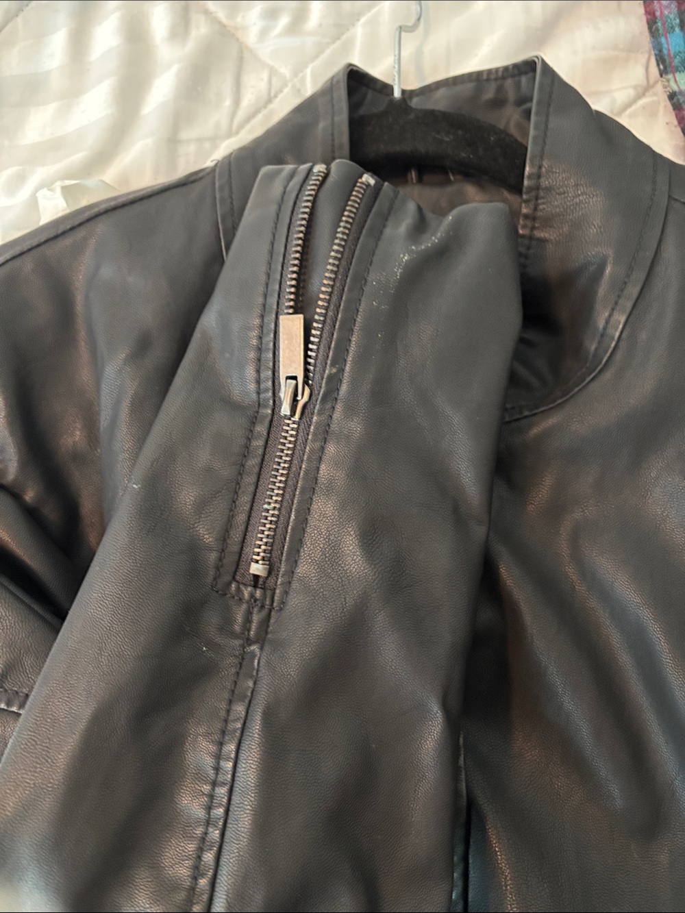 Black pleather bomber jacket - Picture 5 of 5